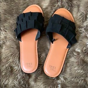 Time and Tru black ruffle slides